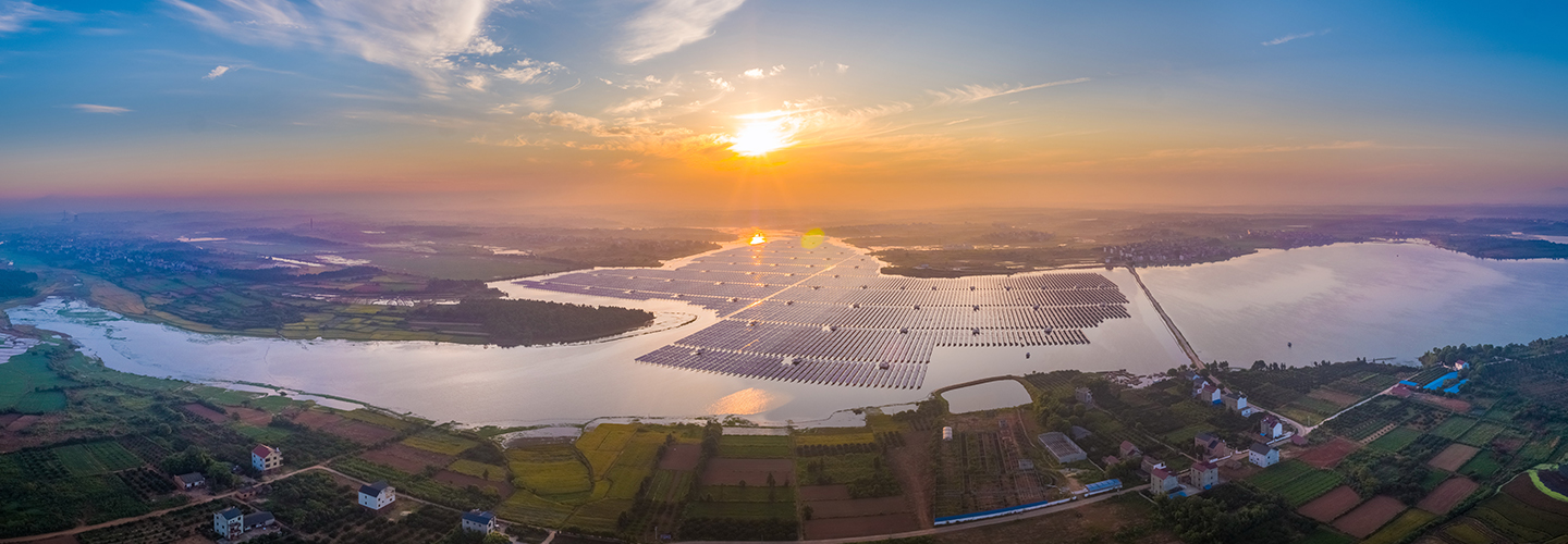 銀河集團科技江西鄱陽123.235MW “漁光互補”型光伏發電扶貧項目